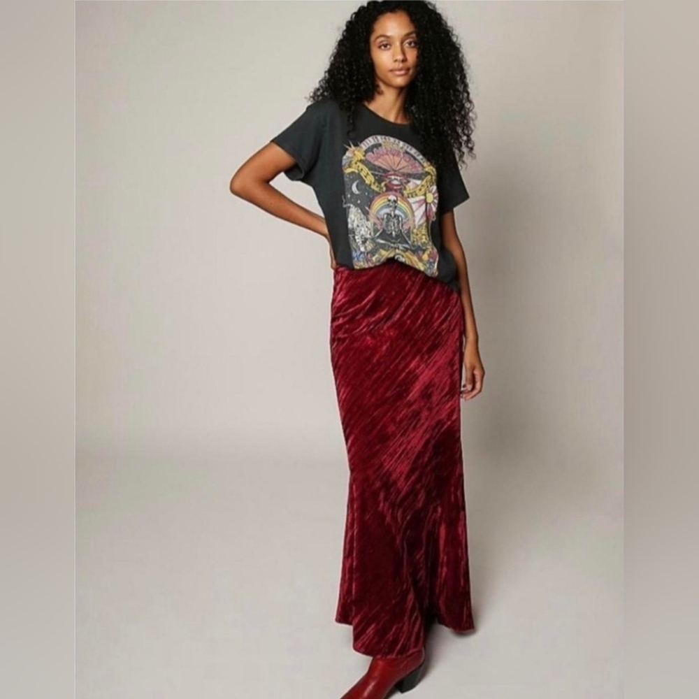 Free people Noa Velvet Slip Skirt Size Small NWT